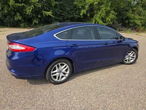 Used 2013 Ford Fusion SE FWD image 17