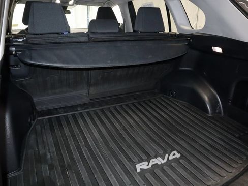 Used 2024 Toyota RAV4 LE AWD/4WD image 15