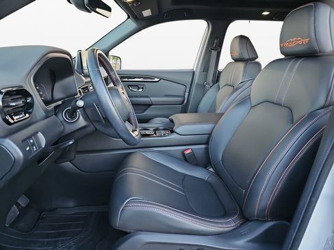 Used 2024 Honda Pilot TrailSport image 16