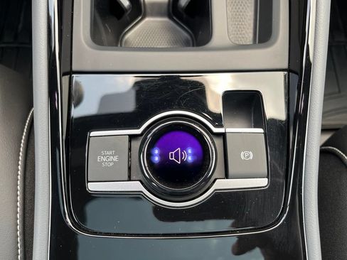 Certified 2025 Volkswagen Tiguan SEL R-Line AWD/4WD image 15