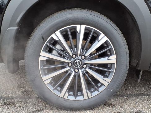 New 2026 Nissan Pathfinder Platinum w/ Accent Package image 7