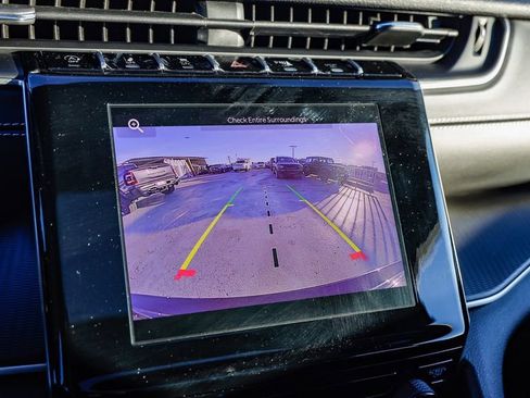 Certified 2025 Jeep Grand Cherokee Laredo X image 25