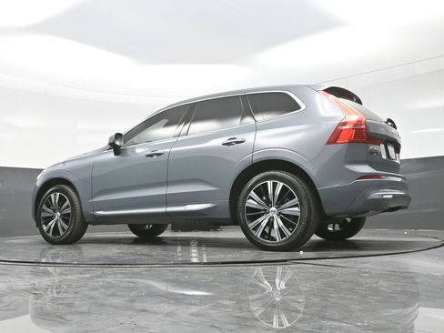 Used 2023 Volvo XC60 B5 Plus w/ Protection Package Premier image 28