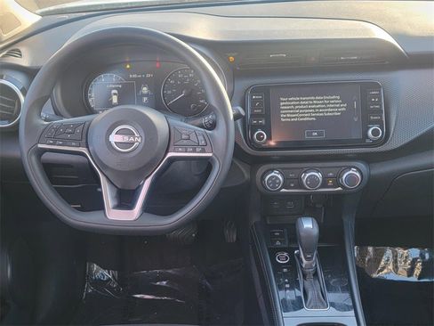 Certified 2024 Nissan Kicks SV image 13