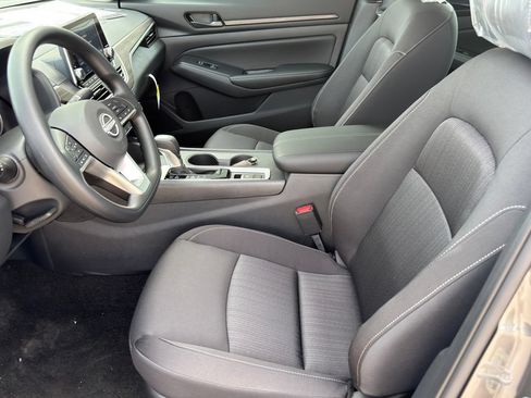 New 2026 Nissan Altima 2.5 SV AWD/4WD image 11