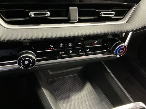 New 2026 Chevrolet Equinox LT FWD image 22