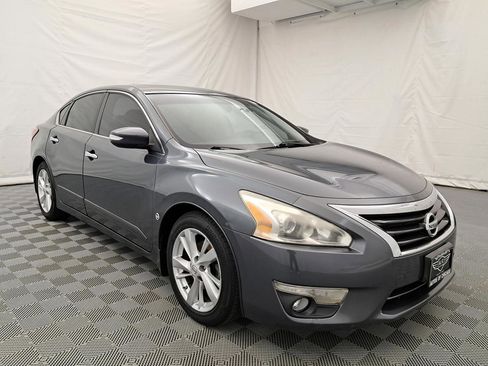 Used 2013 Nissan Altima 2.5 SV w/ 2.5SV Convenience Pkg image 2