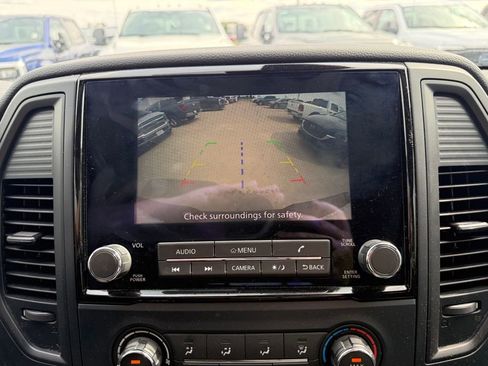 Used 2023 Nissan Titan SV RWD image 14