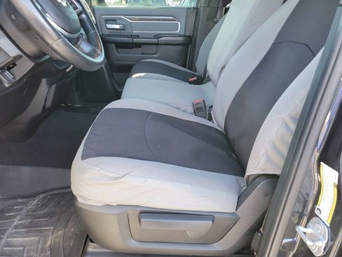 Used 2021 RAM 2500 Big Horn image 6