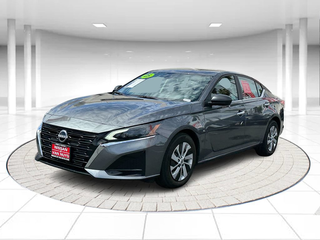 Used 2025 Nissan Altima 2.5 S FWD image 1