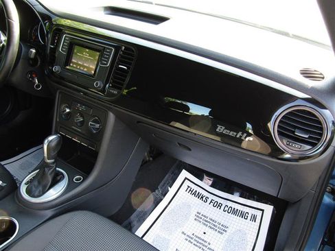 Used 2018 Volkswagen Beetle 2.0T S image 28