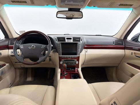 Used 2011 Lexus LS 460 L w/ Luxury Pkg image 15