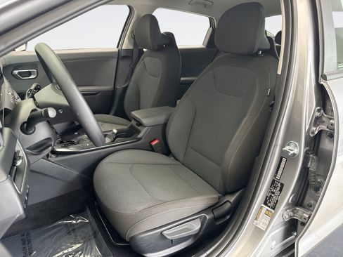 Used 2025 Kia K4 FWD image 11