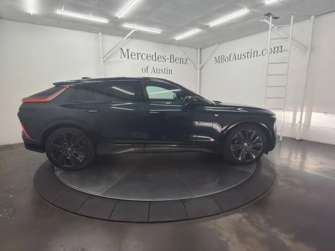 Used 2024 Cadillac Lyriq Sport AWD/4WD image 8