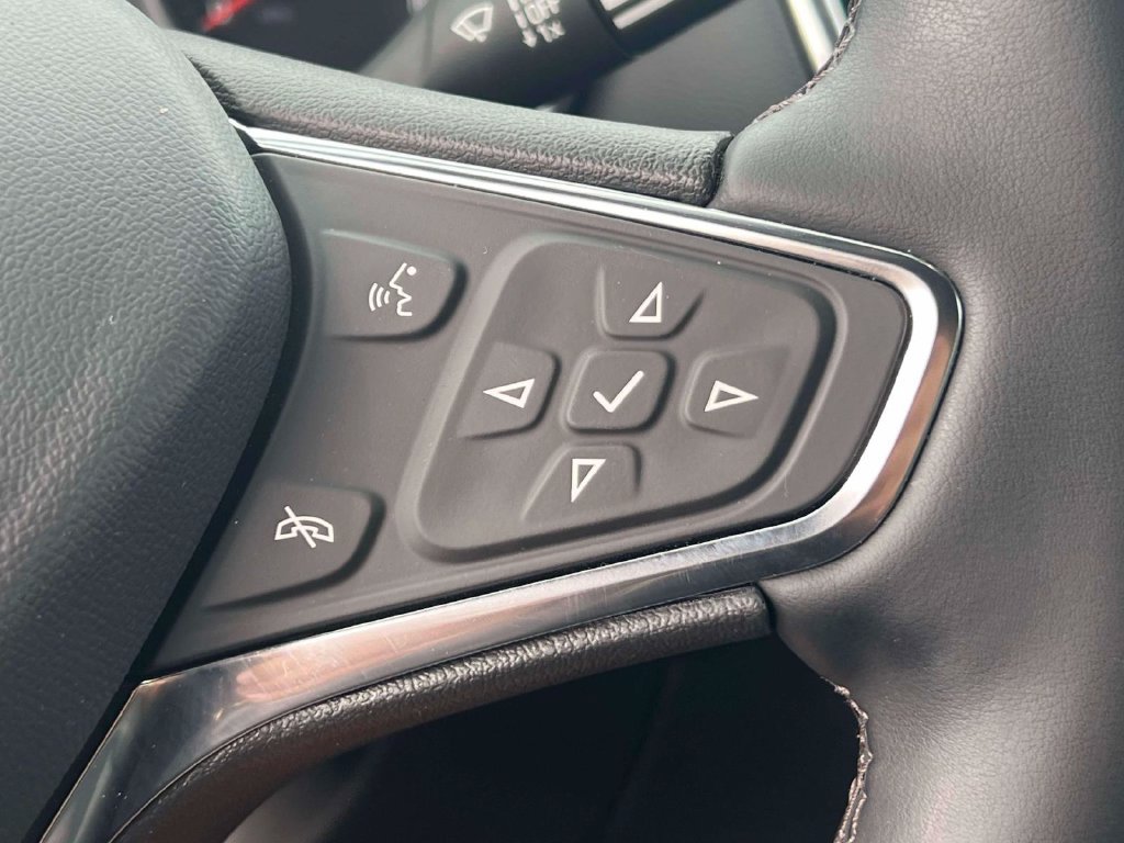 Used 2024 Chevrolet Equinox LT FWD image 23