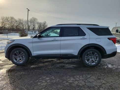 New 2026 Ford Explorer Active w/ Active Comfort Package image 7