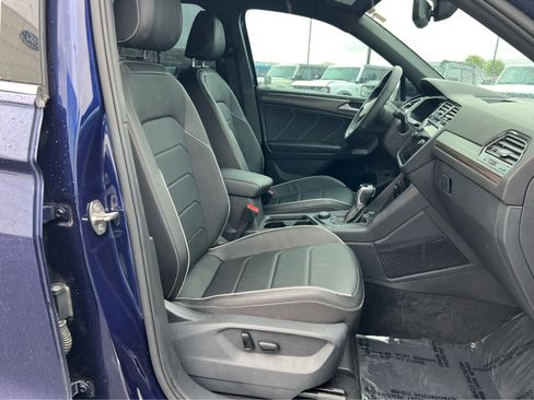 Used 2022 Volkswagen Tiguan SEL R-Line AWD/4WD image 17