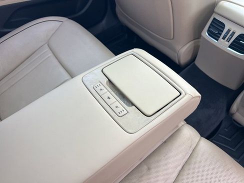 Used 2018 Genesis G80 5.0 Ultimate image 9