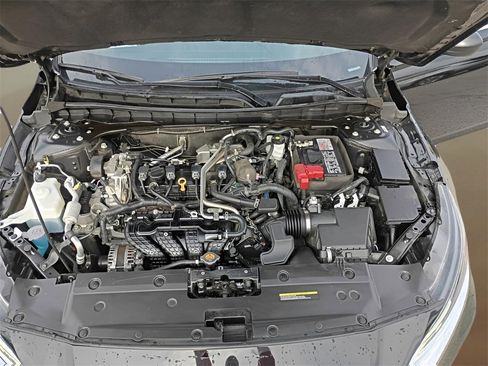 Used 2024 Nissan Altima 2.5 SV image 29