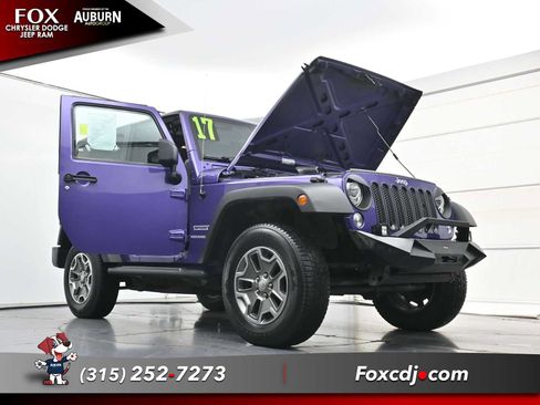 Used 2017 Jeep Wrangler Sport w/ Quick Order Package 24S AWD/4WD image 31