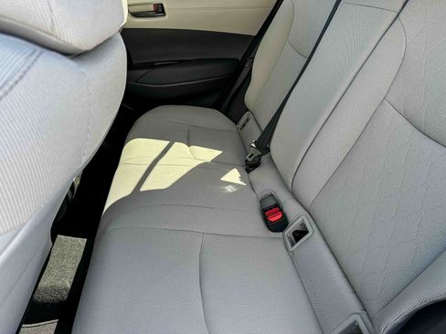 Used 2026 Toyota Corolla Cross LE image 18