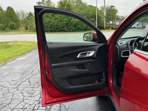Used 2015 Chevrolet Equinox LT w/ Driver Convenience Package image 28