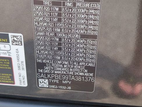New 2026 Land Rover Range Rover Long Wheelbase SE AWD/4WD image 22