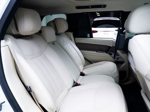 Used 2023 Land Rover Range Rover Autobiography AWD/4WD image 21