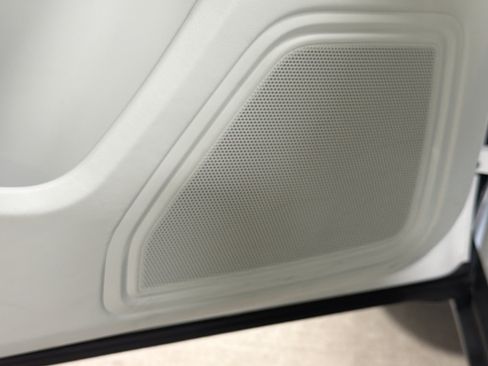 Certified 2026 Porsche Macan AWD/4WD image 24