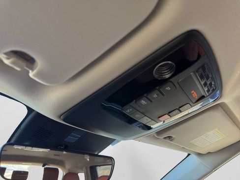 New 2026 Kia Carnival EX FWD image 27