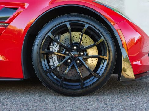 Used 2017 Chevrolet Corvette Grand Sport RWD image 40