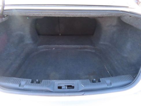 Used 2015 Ford Taurus Limited FWD image 14