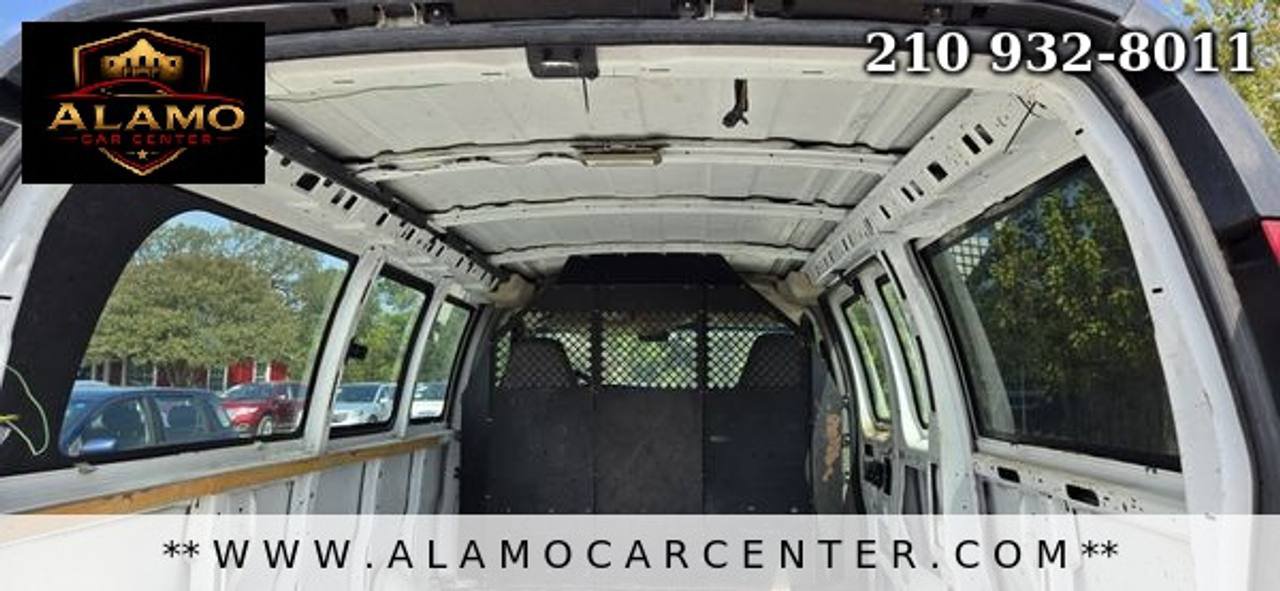Used 2009 Chevrolet Express 1500 RWD image 26