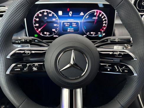 New 2025 Mercedes-Benz GLC 350e 4MATIC image 14