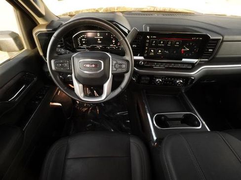 Used 2024 GMC Sierra 2500 SLT w/ SLT Convenience Package AWD/4WD image 17