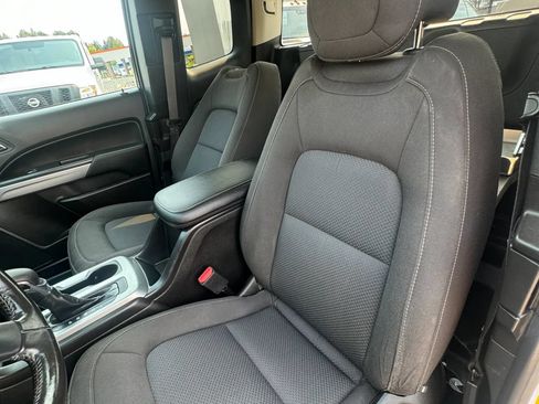 Used 2022 Chevrolet Colorado LT w/ Fleet Safety Package RWD image 13