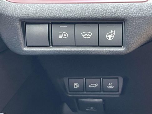 Used 2025 Toyota Prius Plug-In Hybrid w/ Limited Premium Package image 24