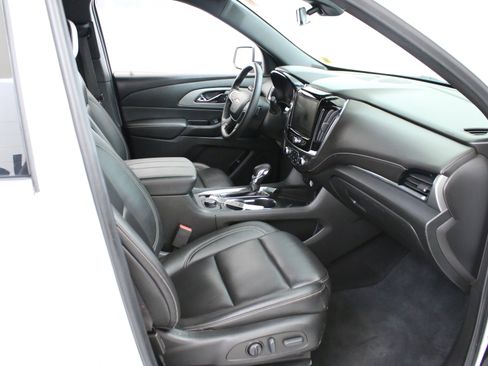 Used 2023 Chevrolet Traverse LT w/ LPO, Floor Liner Package AWD/4WD image 30