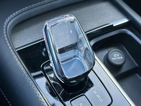 Certified 2024 Volvo XC90 B6 Ultimate w/ Protection Package Premier image 24