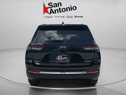 Certified 2023 Jeep Grand Cherokee Limited AWD/4WD image 7