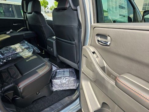 New 2025 Nissan Frontier PRO-4X w/ Pro Premium Package image 16