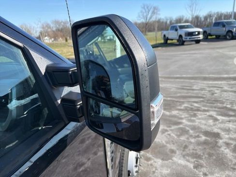 Used 2025 Ford F350 XLT image 7
