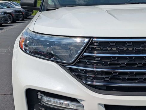 Used 2021 Ford Explorer XLT w/ Equipment Group 202A RWD image 10