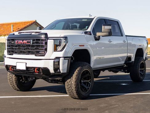 Used 2024 GMC Sierra 2500 AT4 w/ AT4 Premium Plus Package image 14