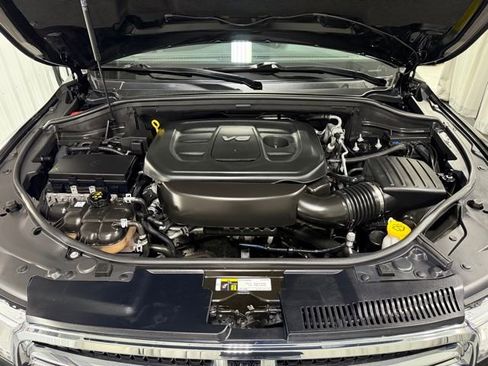 Used 2019 Dodge Durango SXT AWD/4WD image 25