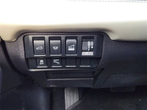 Certified 2021 Subaru Ascent Limited w/ Technology Package image 23