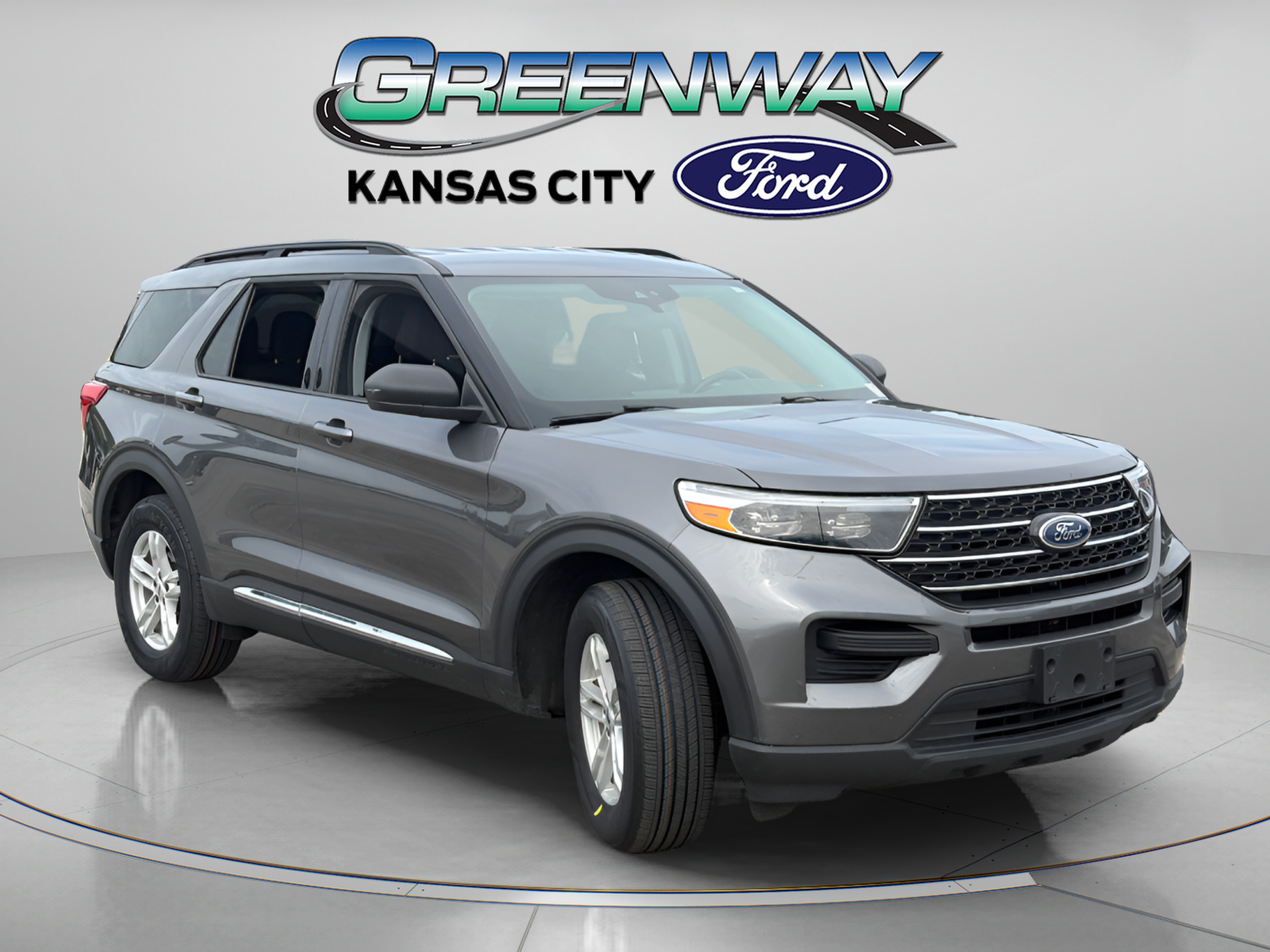 Used 2023 Ford Explorer XLT AWD/4WD image 1
