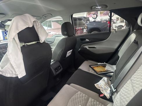 Used 2021 Chevrolet Equinox LS w/ LS Convenience Package FWD image 8