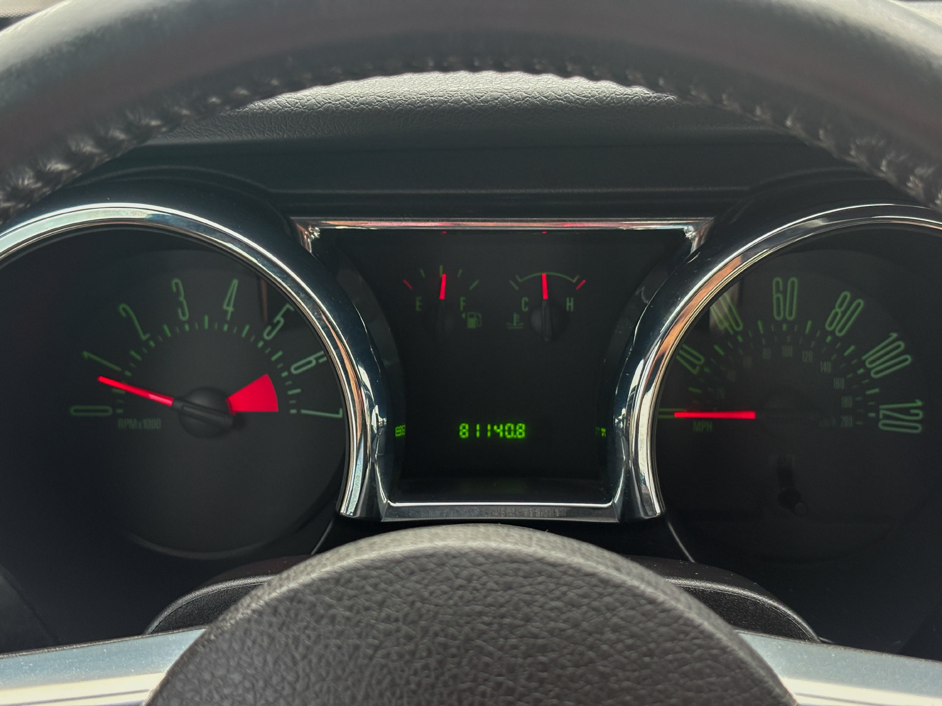 Used 2009 Ford Mustang Convertible RWD image 9
