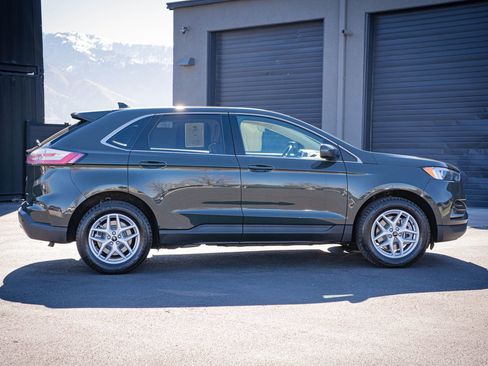 Used 2023 Ford Edge SEL AWD/4WD image 4